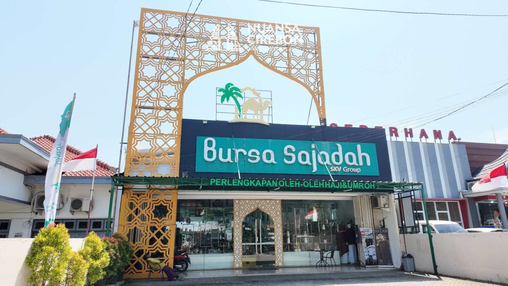 2. Bursa Sajadah Cirebon _ Toko Perlengkapan & Oleh-oleh Haji_Umroh Terlengkap