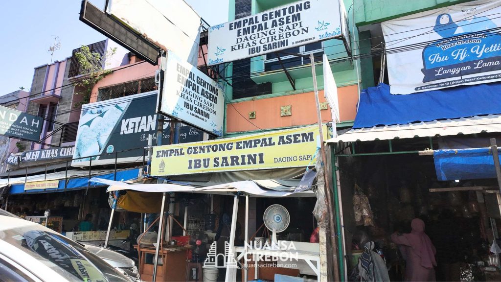 6. Empal Gentong Empal Asem Ibu Sarini