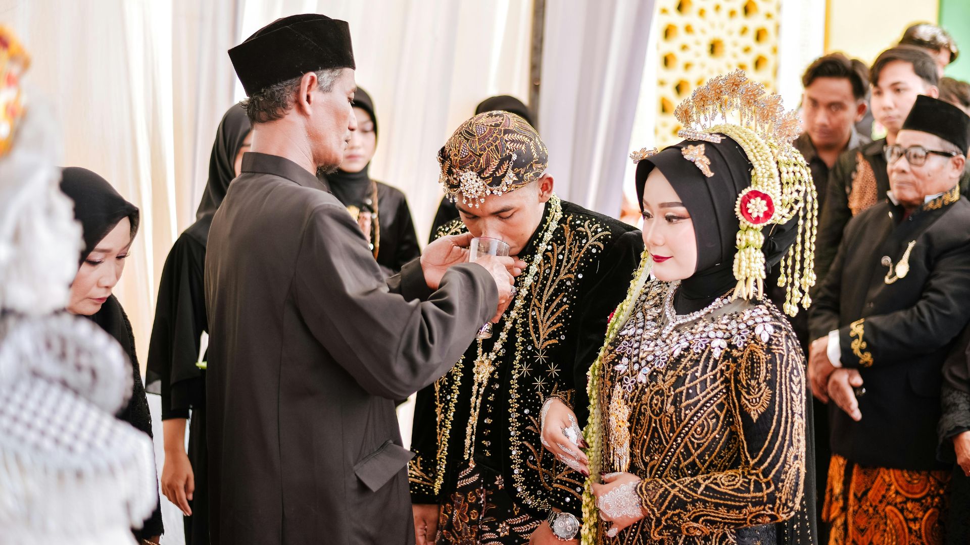 7 Rekomendasi Wedding Organizer di Cirebon Terpercaya - Sumber Foto Pexel.com - afiful huda - creative commons license