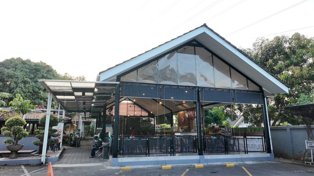 7. Istana Sop Patin