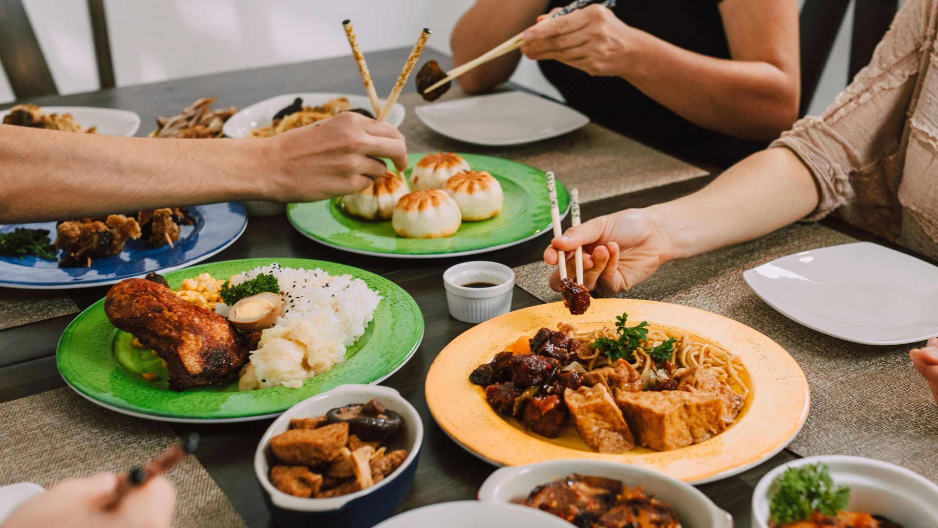 9 Rekomendasi Restoran Chinese Food di Cirebon, Ada yang Halal juga