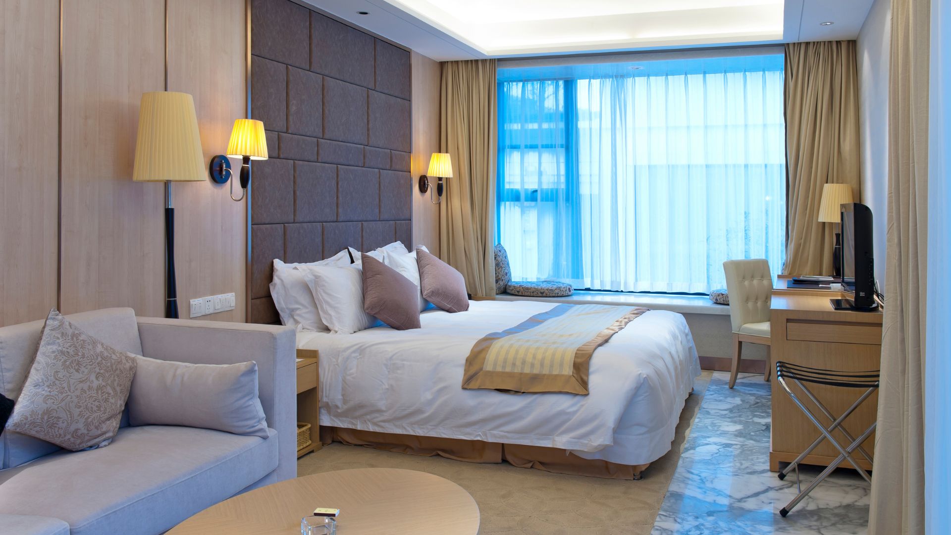 Rekomendasi Hotel 200 Ribuan di Cirebon yang Worth it Banget